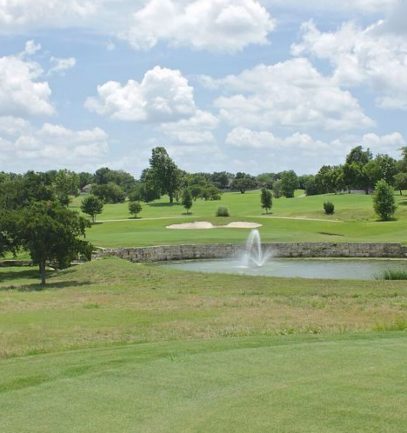 Stonetree Golf Club with Fountain